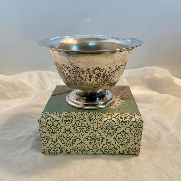 3/75$ WM.A.ROGERS Canada 906‎ Silver plated Antique  mug/cup/bowl - Picture 1 of 15